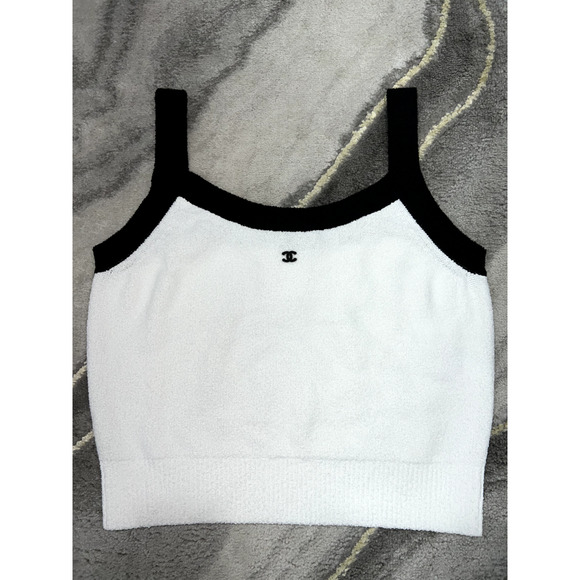 Chanel 23P White Black CC Logo Ribbed Hem Stretch Cotton Knit Top Tank Shirt 38 - Picture 1 of 12